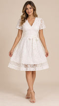Vestido Blanco de Encaje Floral para Mujer con Cuello V y Fajón