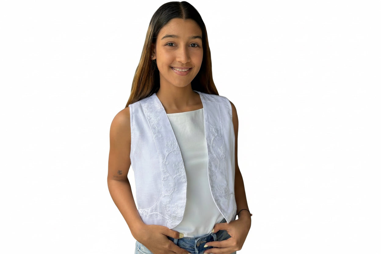 VEST BLANCO BORDADO