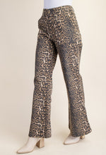 Cargar imagen en el visor de la galería, PANTALON LEOPARD