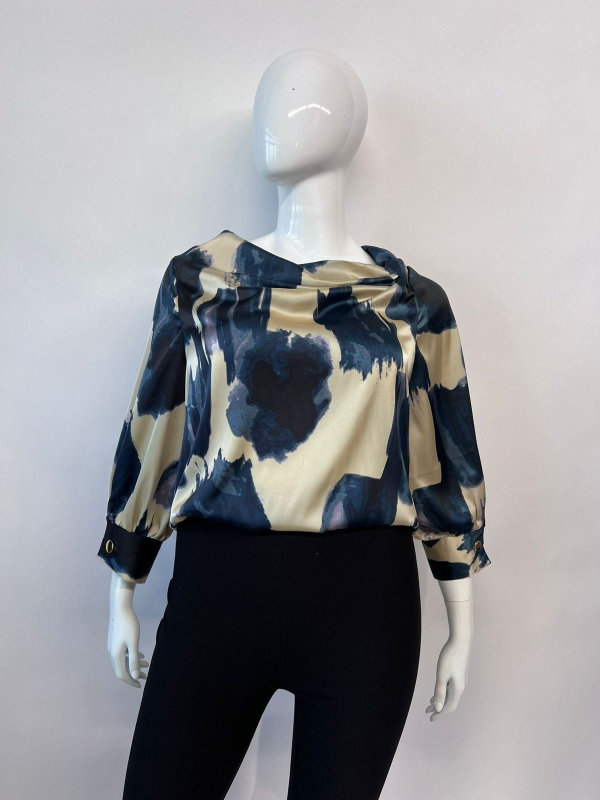 BLUSA  VERXY BEIGE CON AZUL