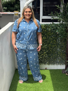 PLUS SET  CAMILA AZUL BORDADO