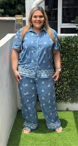 PLUS SET  CAMILA AZUL BORDADO