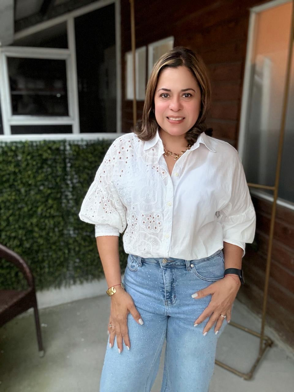 BLUSA  BLANCA BORDADA