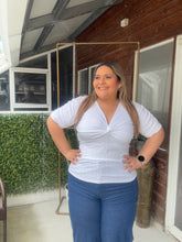 Cargar imagen en el visor de la galería, BLUSA GRETA BLANCA