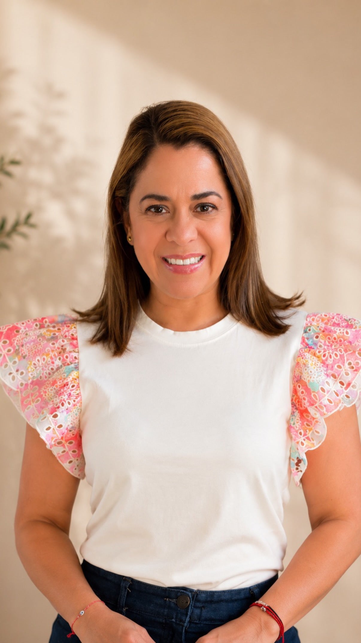 Blusa Blanca con Mangas Bordadas para Mujer | Blusa Elegante Casual en Panamá