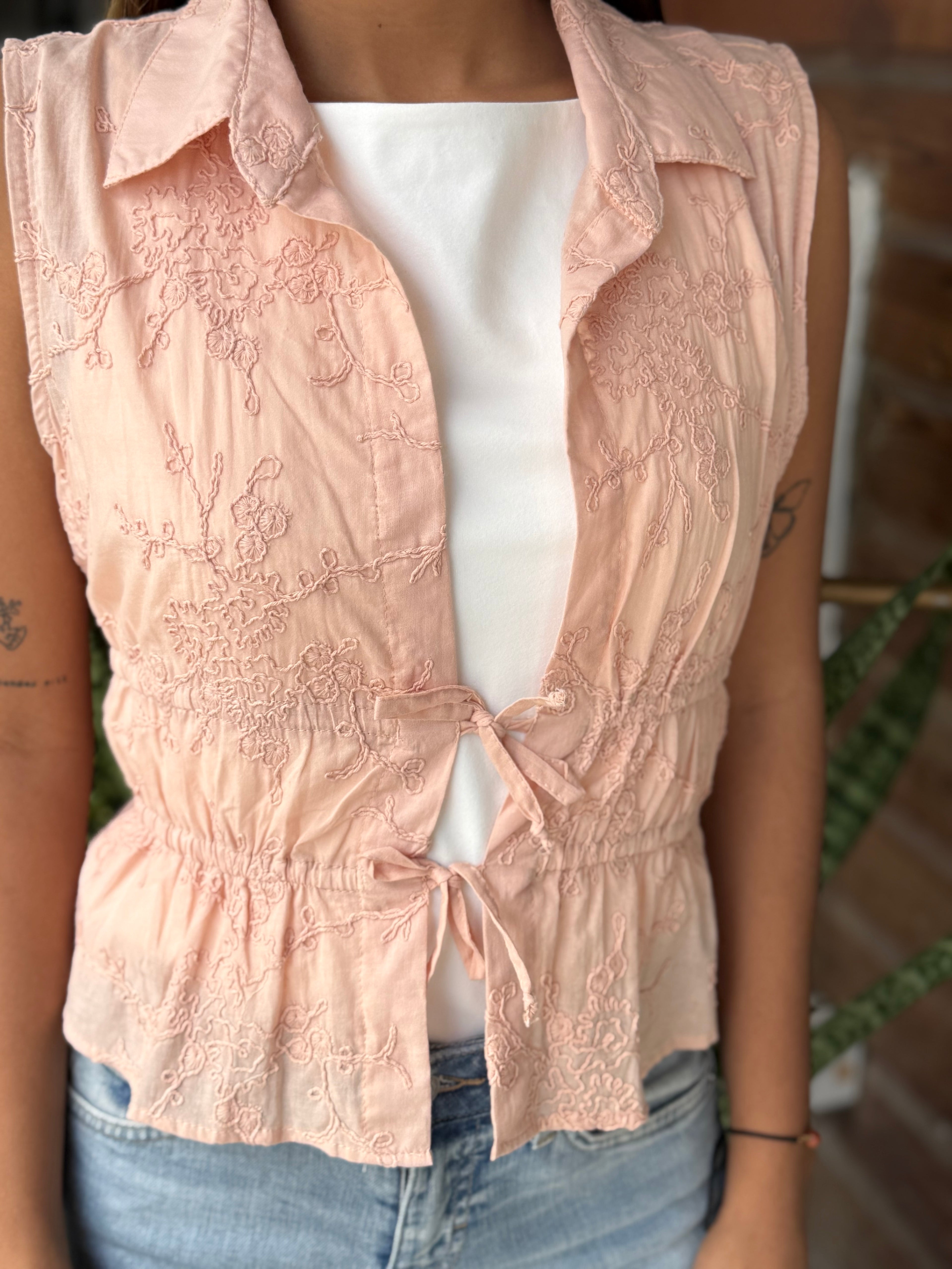 VEST  ROSA VIEJA BORDADO