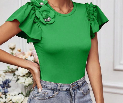 BLUSA VERDE CON FLOR Y PERLA