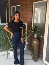 Cargar imagen en el visor de la galería, PANTALON DENIM AZUL OSCURO