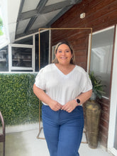 Cargar imagen en el visor de la galería, BLUSA MARINA BLANCA