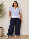 Blusa Plus Size Azul Claro a Rayas con Detalles en Contraste