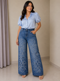 Jeans de Pierna Ancha con Detalles Florales Brillantes