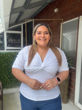 Cargar imagen en el visor de la galería, BLUSA GRETA BLANCA