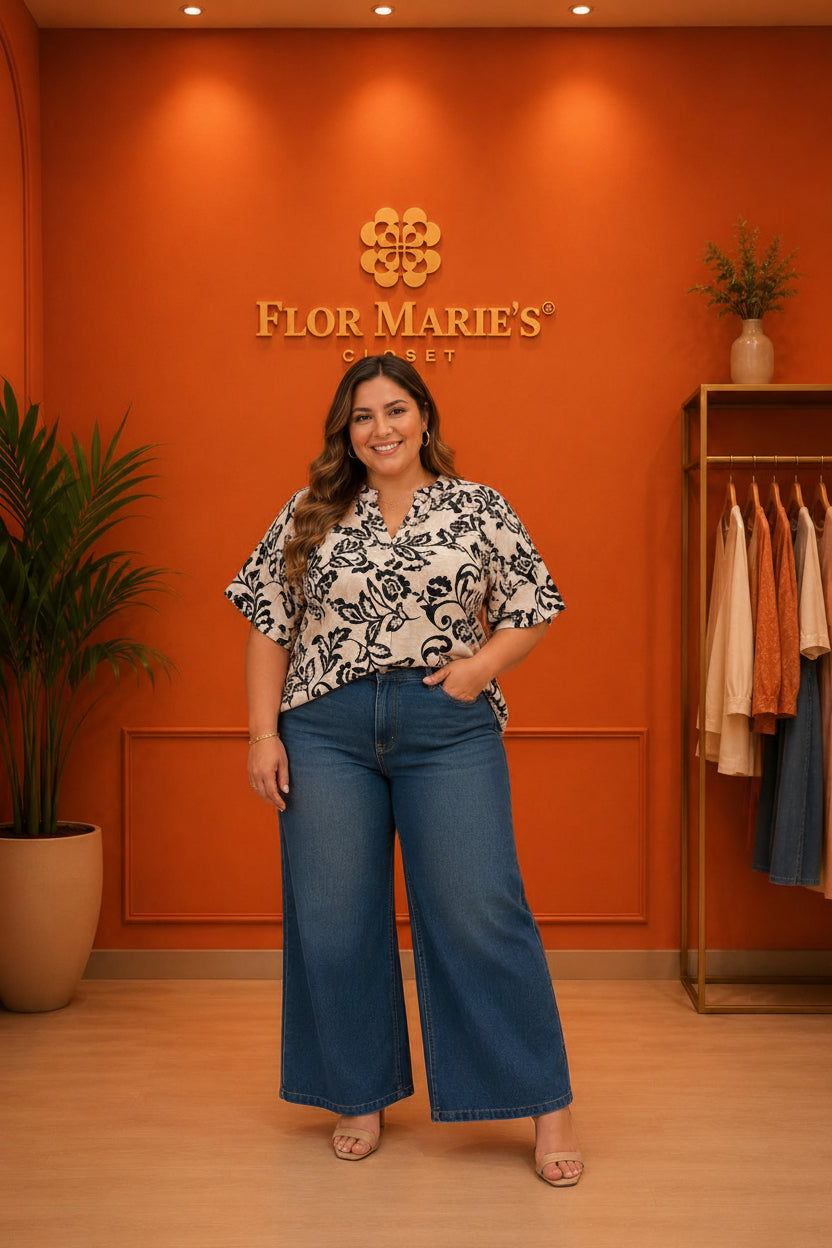 Blusa Estampada Botánica Crudo y Negro Talla Plus Size/Blusa Cuello V manga corta para Mujer en Panamá