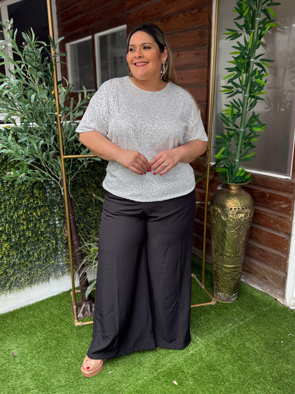 BLUSA  BLANCA PLUS SIZE CON LENTEJUELAS