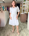 Vestido Blanco Bordado para Mujer – Vestido Casual de Verano con Botones | Boutique de Moda Femenina en Panamá