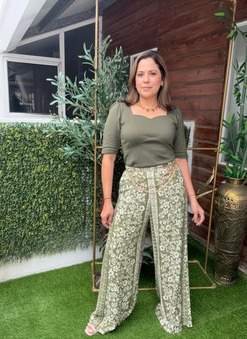 BLUSA JULS VERDE OLIVA CUELLO CORAZON