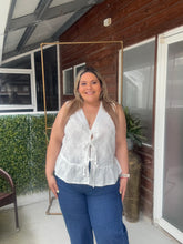 Cargar imagen en el visor de la galería, BLUSA  BLANCO BORDADA