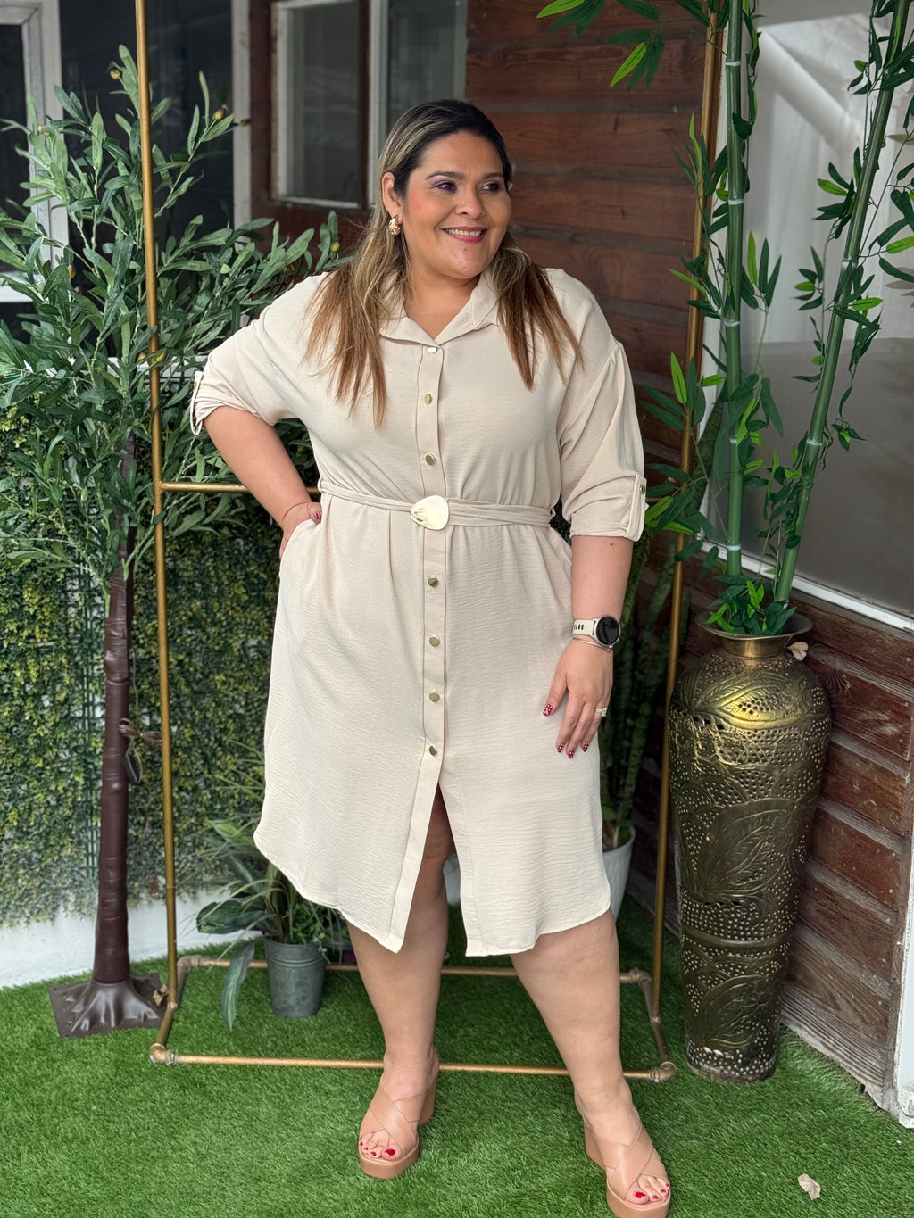 VESTIDO PLUS SIZE LUCIA BEIGE