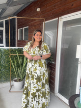 Cargar imagen en el visor de la galería, VESTIDO PAULA HOJA VERDE