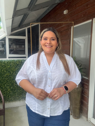 BLUSA OJALILLO BLANCA