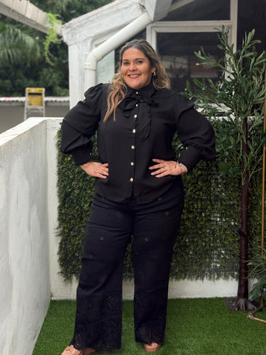 SARISA BLUSA PLUS SIZE  NEGRA