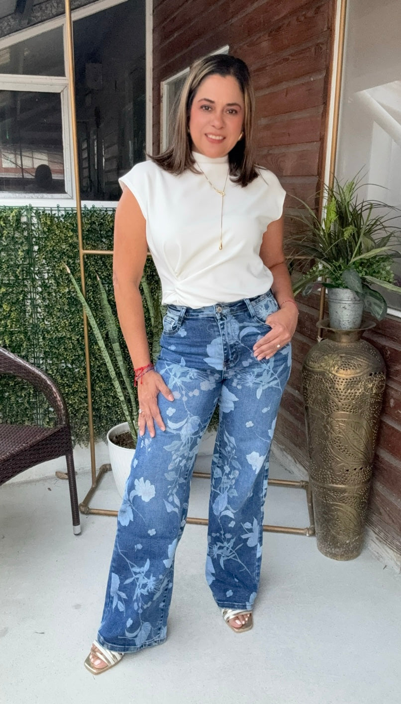 PANTALON JEANS AZUL ESTAMPADO FLORES