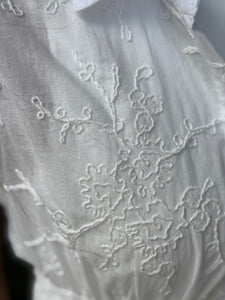 VEST  BLANCO BORDADO