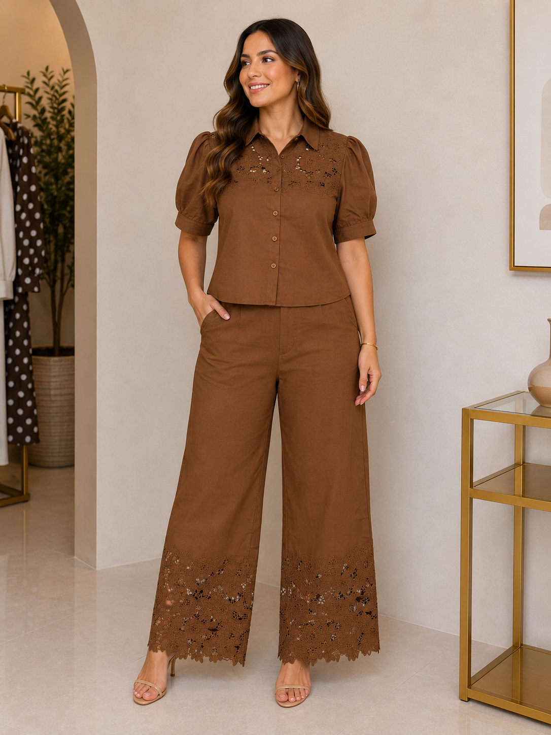 Conjunto Café con Encaje
