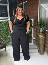 Cargar imagen en el visor de la galería, JUMPSUIT ANGELA NEGRO
