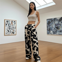 Cargar imagen en el visor de la galería, PANTALON MARIA COW PRINT NEGRO
