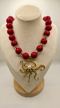 Collar Rojo Con Pulpo Y Baño De Oro De 24k
