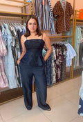 Conjunto Elegante de Blusa de Tirantes y Pantalón Palazzo Negro