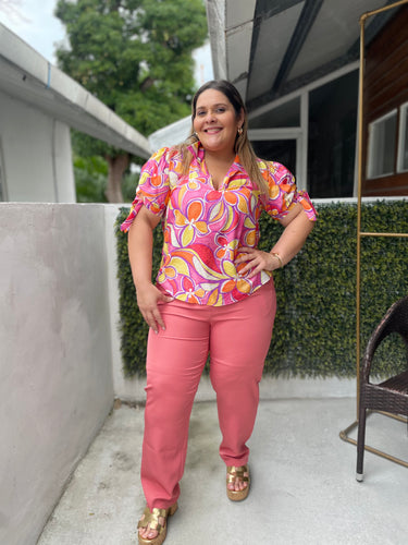 BLUSA CON ESTAMPADO DE FLORES NARANJA