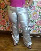 Cargar imagen en el visor de la galería, Plus Size Silver Metallic Pants