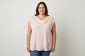BLUSA ROSA PALO PLUS SIZE-CON BOTONES Y CUELLO DRAPEADO