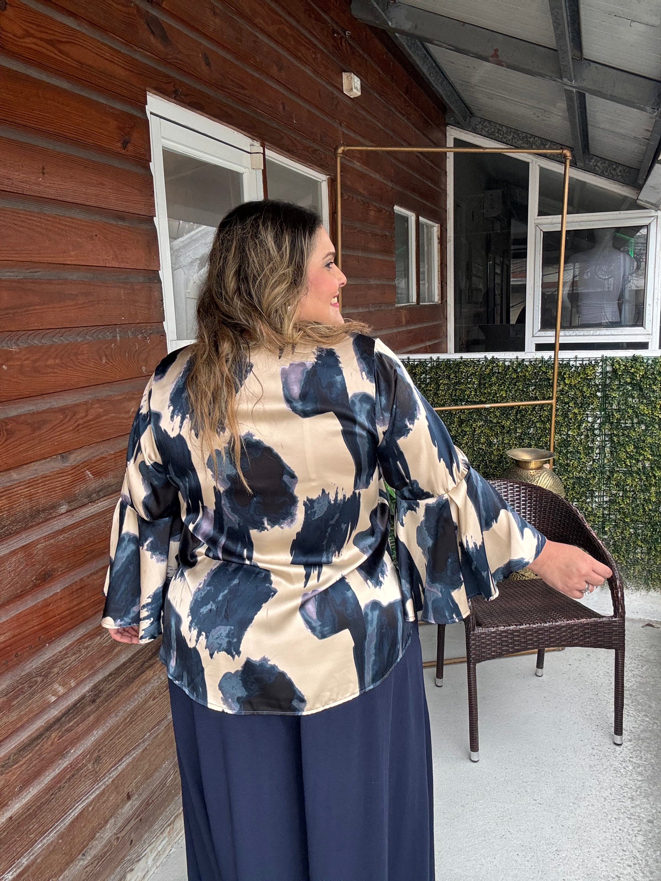 BLUSA LINA BEIGE CON AZUL