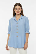 Blusa Azul Cielo para Mujer con Botones Dorados-Elegante y Fresca/Boutique en Panamá