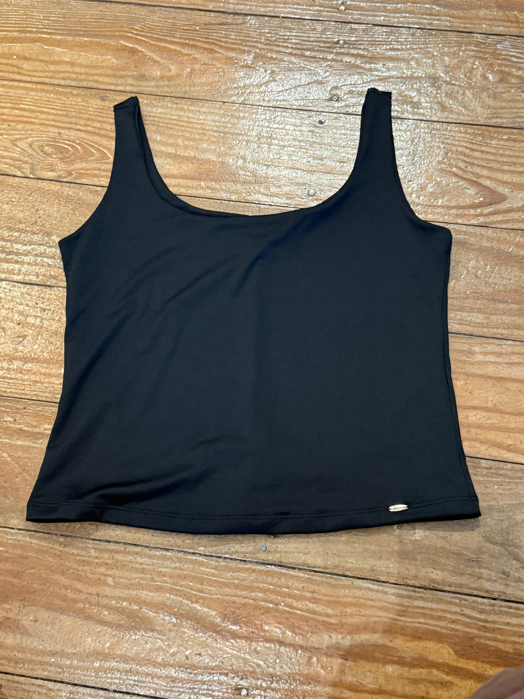 BLUSA BASICA NEGRA