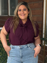 Cargar imagen en el visor de la galería, SARISA BLUSA UVA