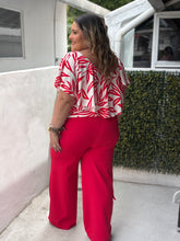 Cargar imagen en el visor de la galería, RED UPPER RUFFLE BLOUSE