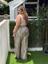 Cargar imagen en el visor de la galería, PANTALON ALEXANDRA BEIGE-VERDE