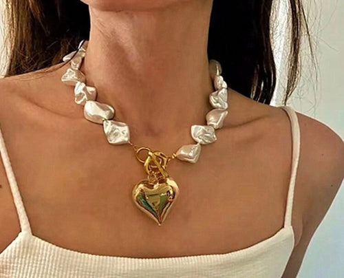 COLLAR PIEDRAS BLANCAS CORAZON DORADO