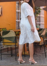 Cargar imagen en el visor de la galería, VESTIDO AITANA CREMA