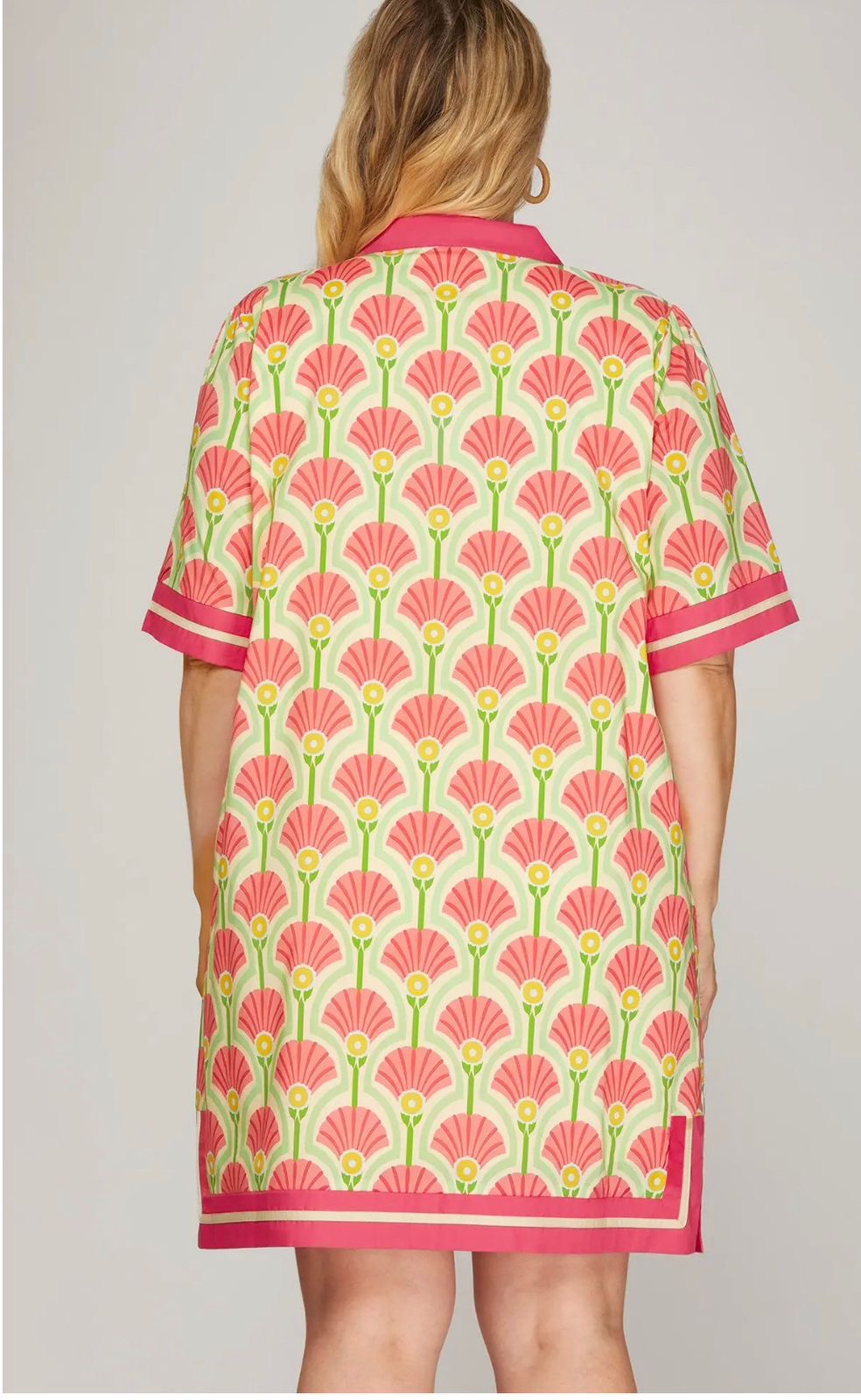 Vestido Recto Plus Size Estampado con Escote en V y Mangas Cortas Panama