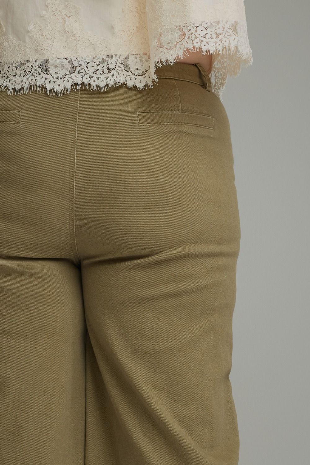 CONDADO-ENTRO-P31968P-Pantalón Ancho Plus
