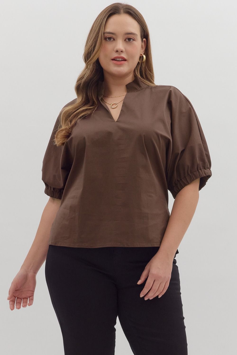CONDADO-ENTRO-T26223P-Blusa Manga Abullonada Plus