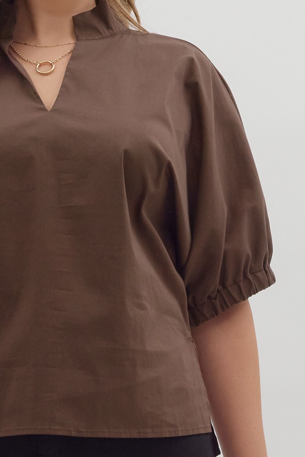 CONDADO-ENTRO-T26223P-Blusa Manga Abullonada Plus