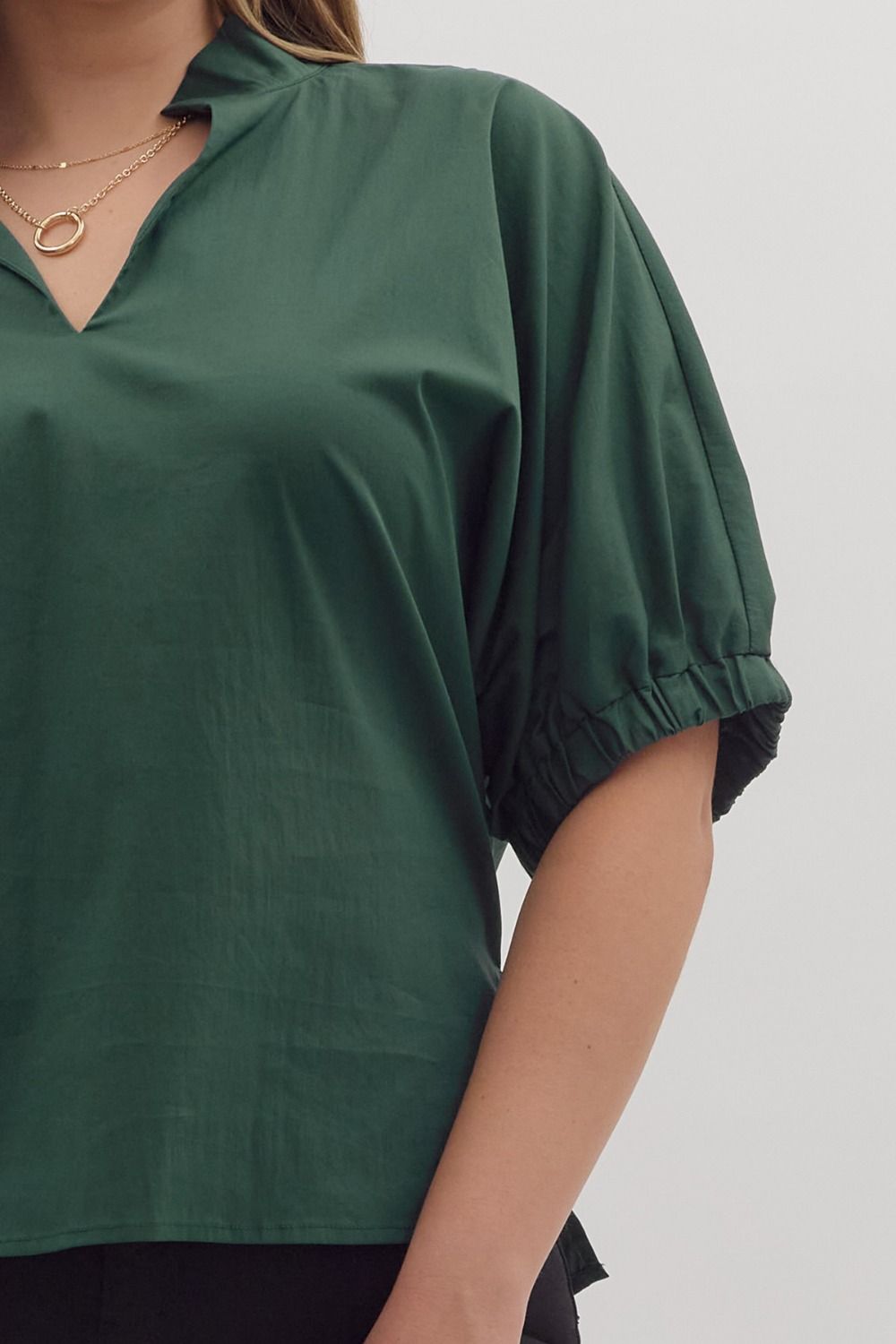 CONDADO-ENTRO-T26223P-Blusa Manga Abullonada Plus