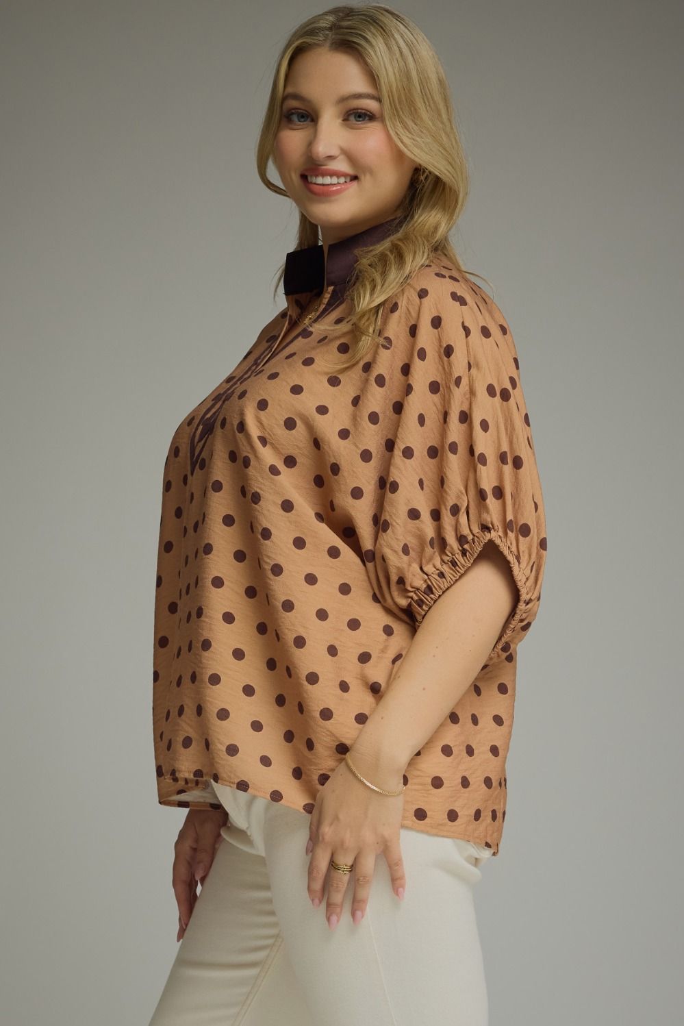 CONDADO-ENTRO-T31983P-Blusa de Lunares Plus