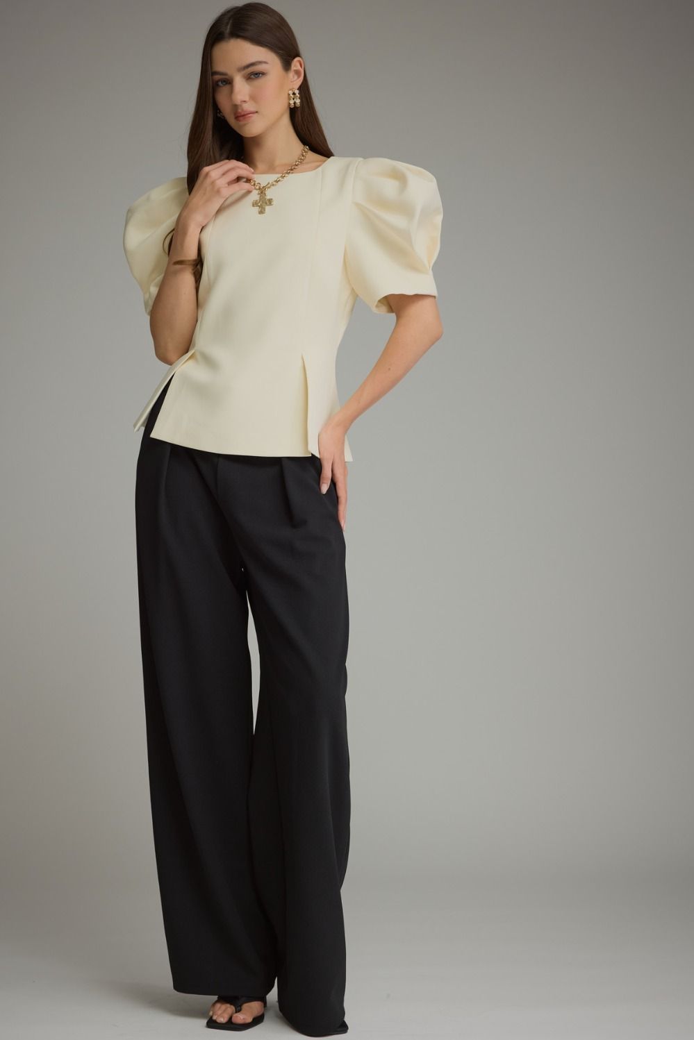 CONDADO-ENTRO-T33167-Blusa Manga Abullonada con Pliegues